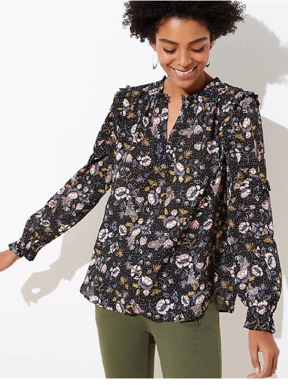 Loft Black and White Floral Ruffle Key Hole long sleeve pullover top size small
